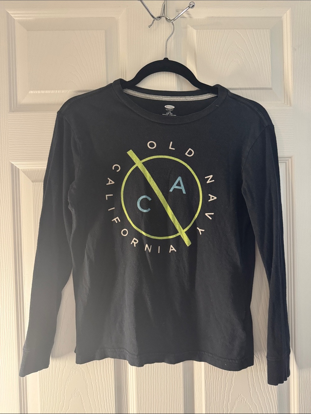 Old Navy Black Long-Sleeve Tee with Lime & Light Blue Graphic